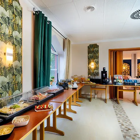 Apfelbluete Hotel 3*